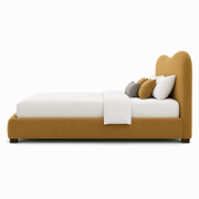 Oval Boucle bed