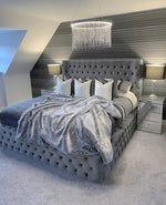 Load image into Gallery viewer, "Park Lane queen bed"