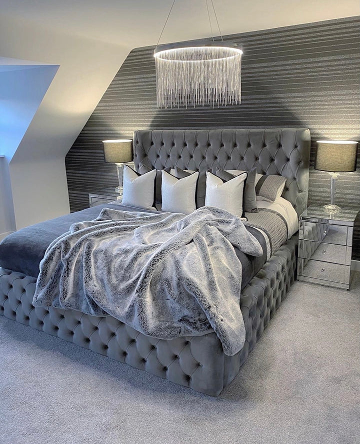 "Park Lane queen bed"