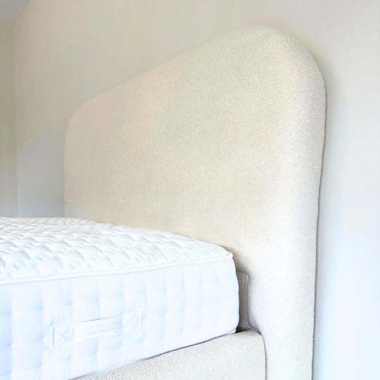 "Plain Teddy queen bed"