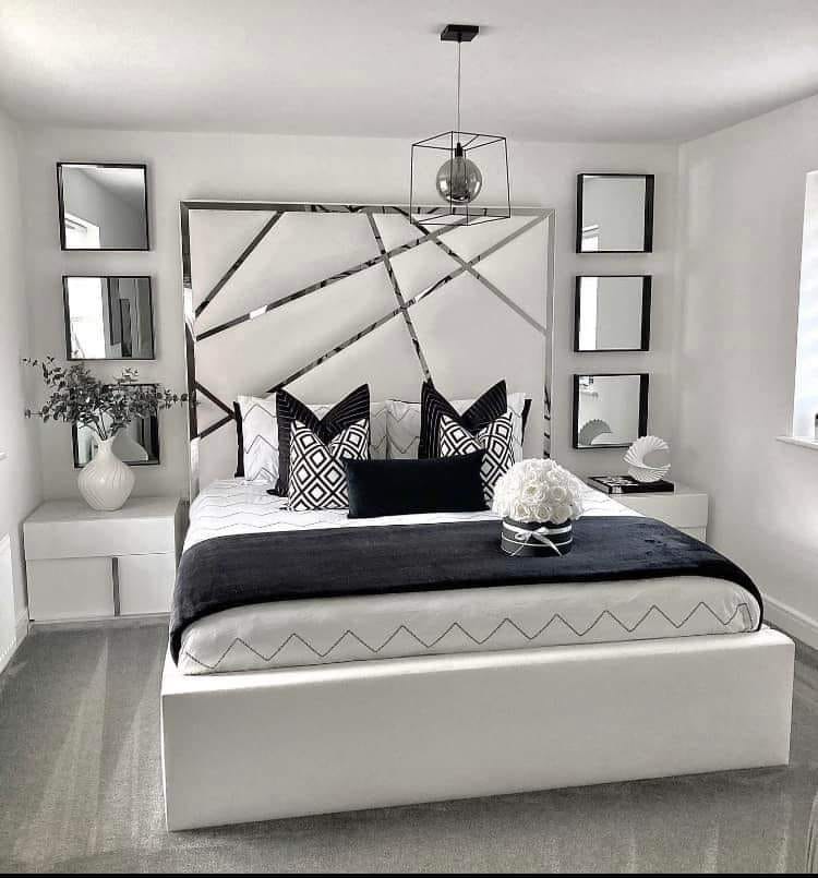 Abstract luxury mirror bed