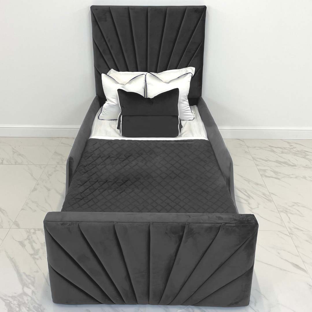 Majestic kids bed design